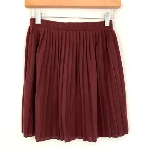 ASOS Maroon Pleated Skirt NWT- Size 0 Petite