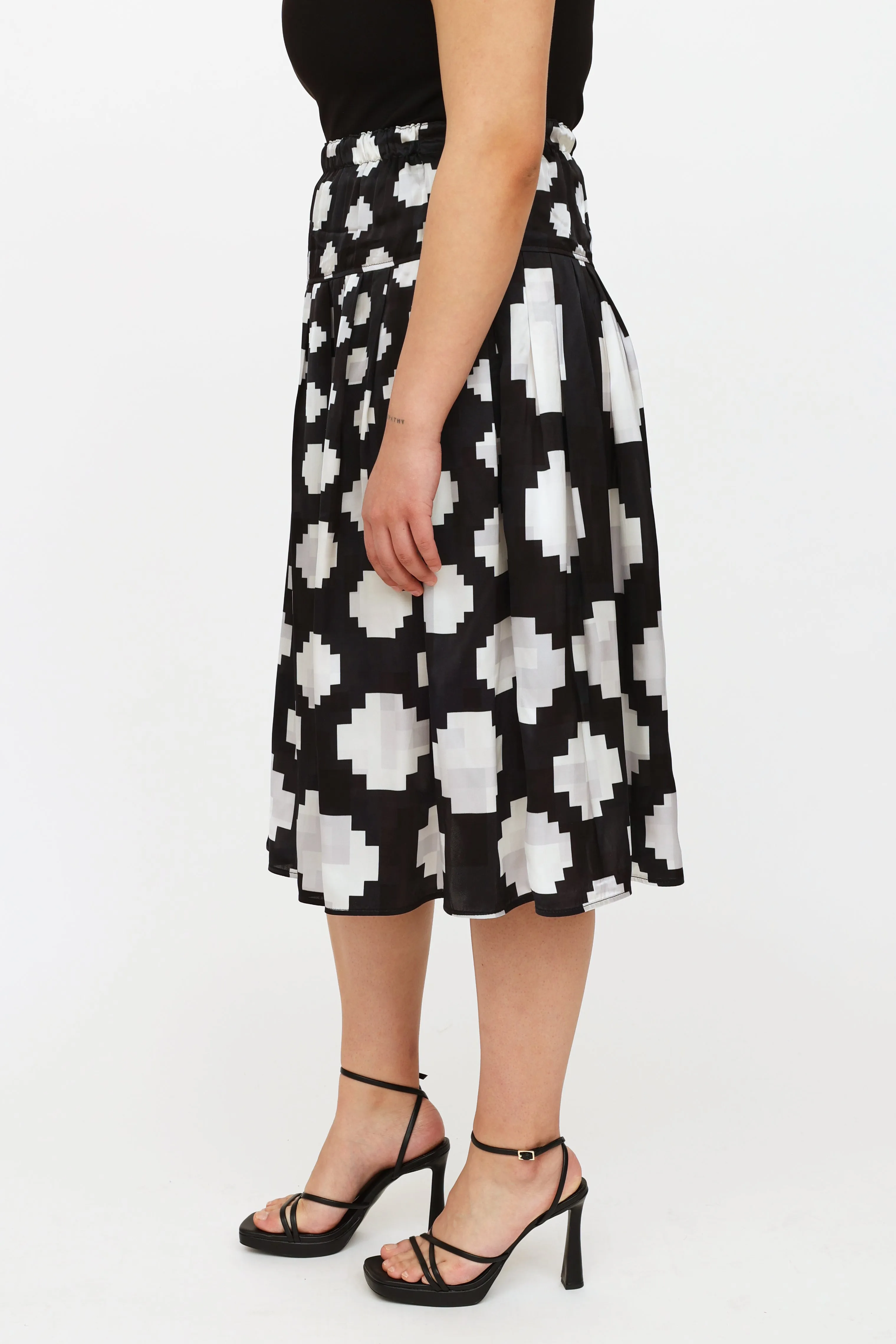 Black & White Pleated Skirt