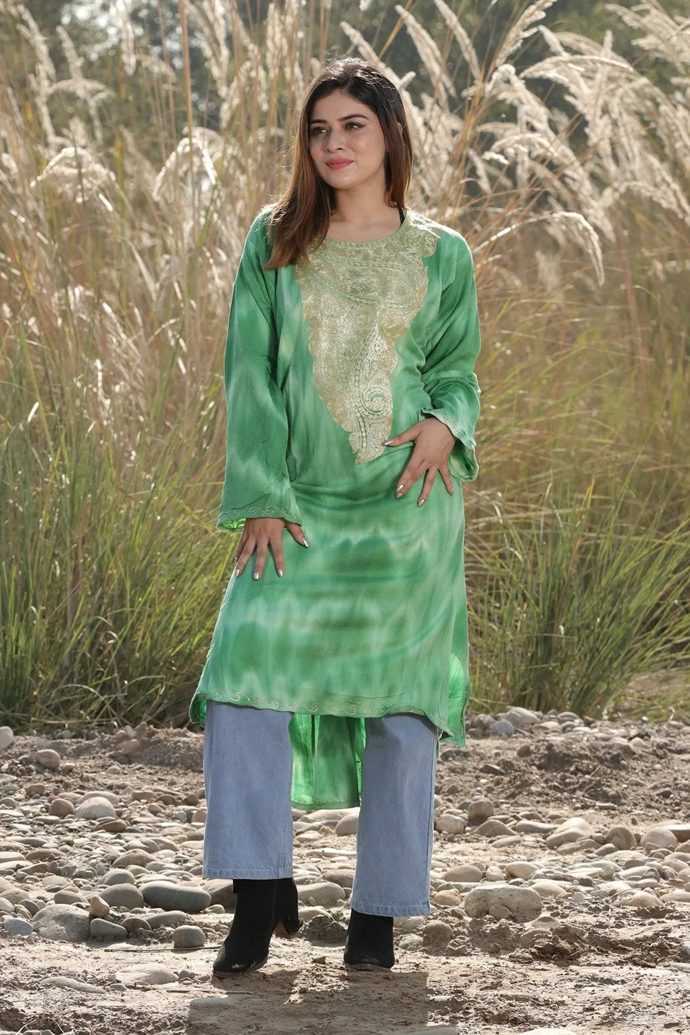 FOREST GREEN COLOUR TIE-DYE Aari Tilla Work Embroidered Phiran Enriched Designer Neckline Pattern