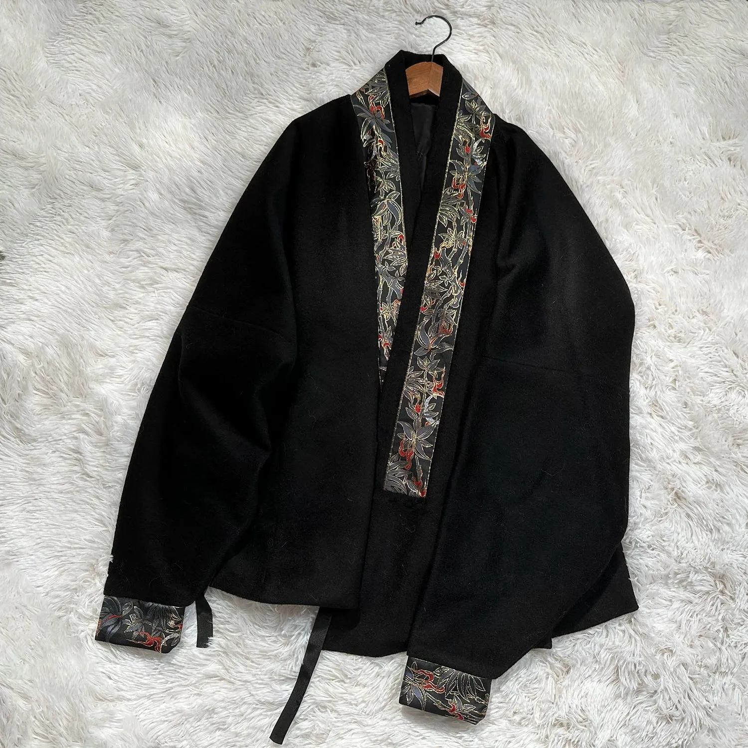 Ge Qian 搁浅 Stranded Ming Dynasty Jiaoling Ao Woolen Coat