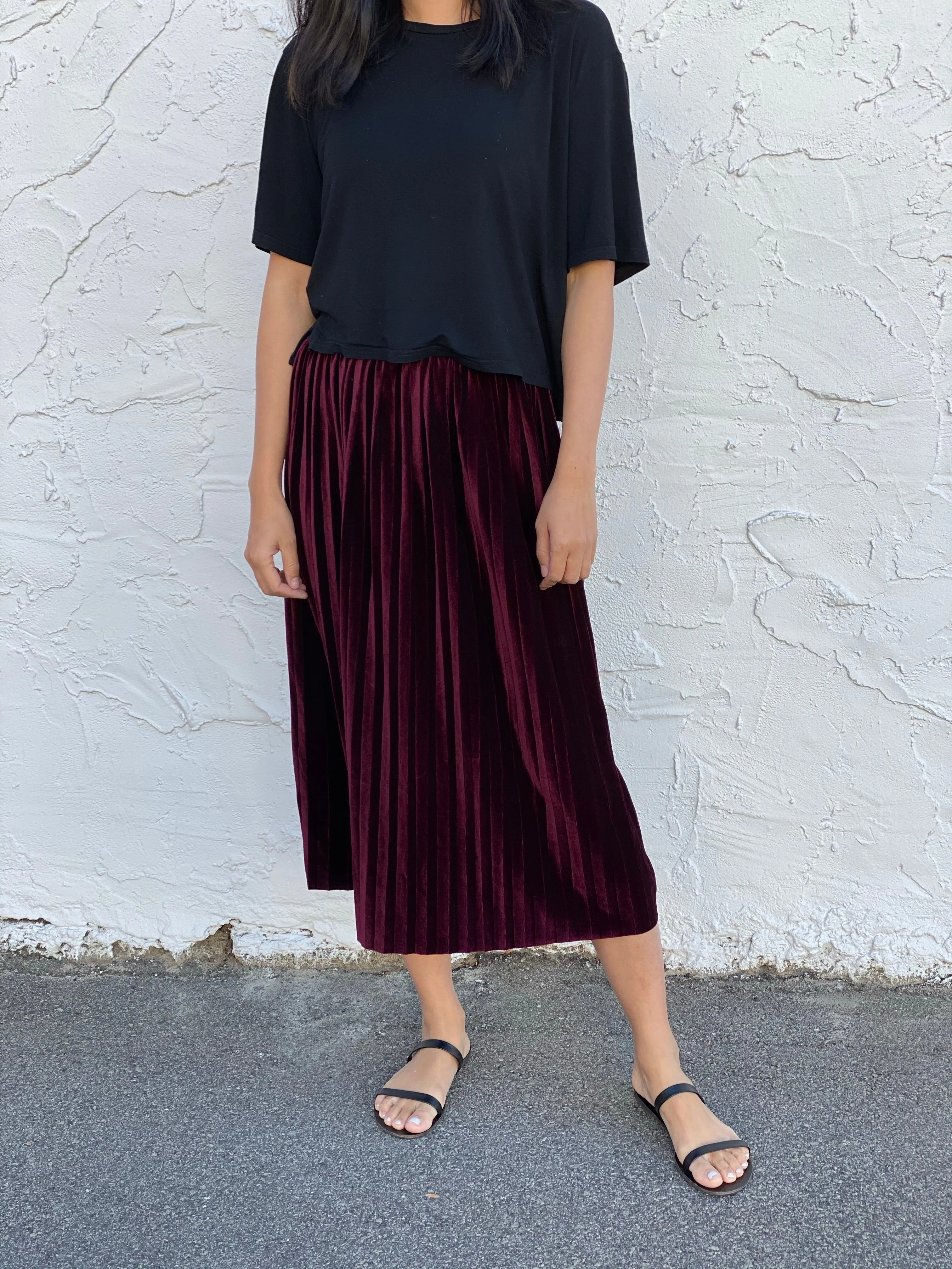 JOEY VELVET PLEATED SKIRT- BURGUNDY