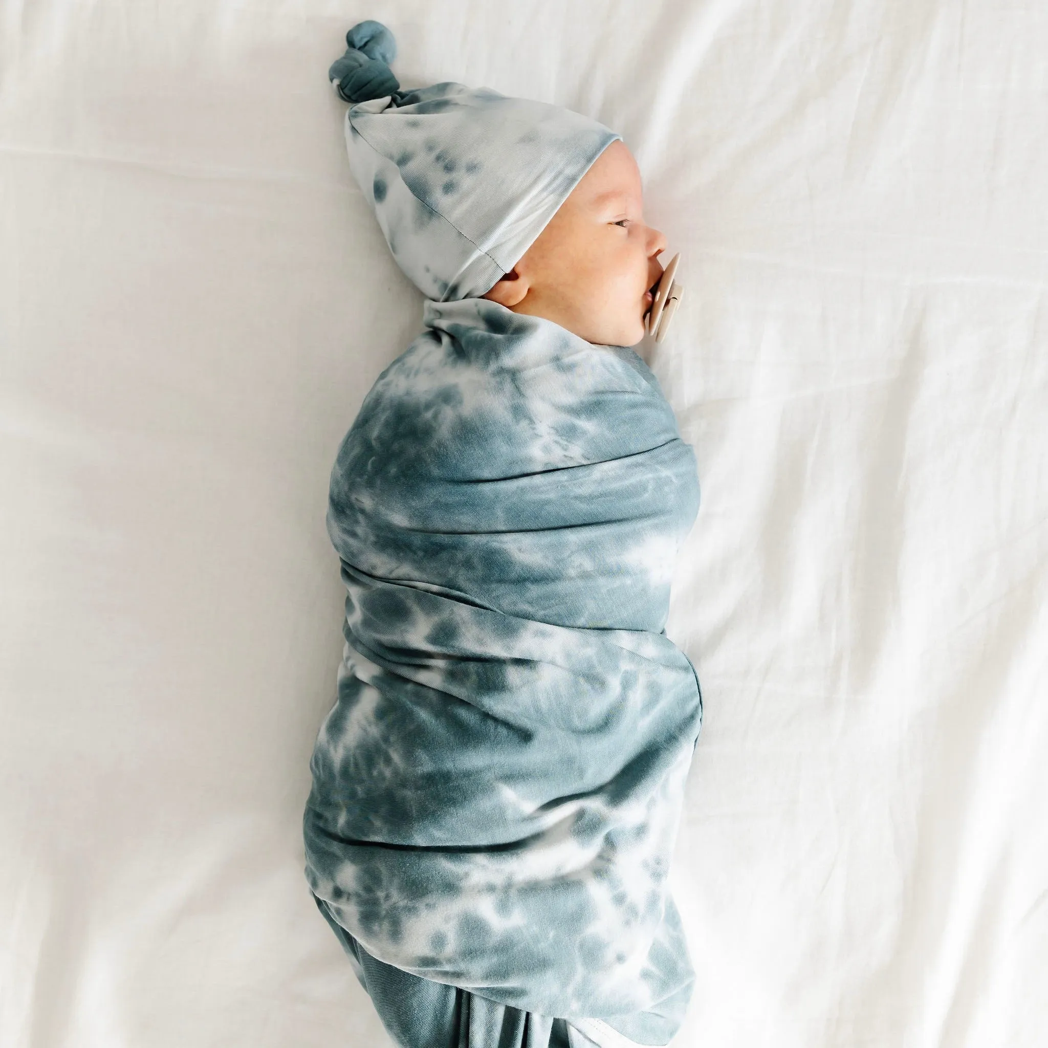 Mateo Newborn Hat Bundle (Gown)