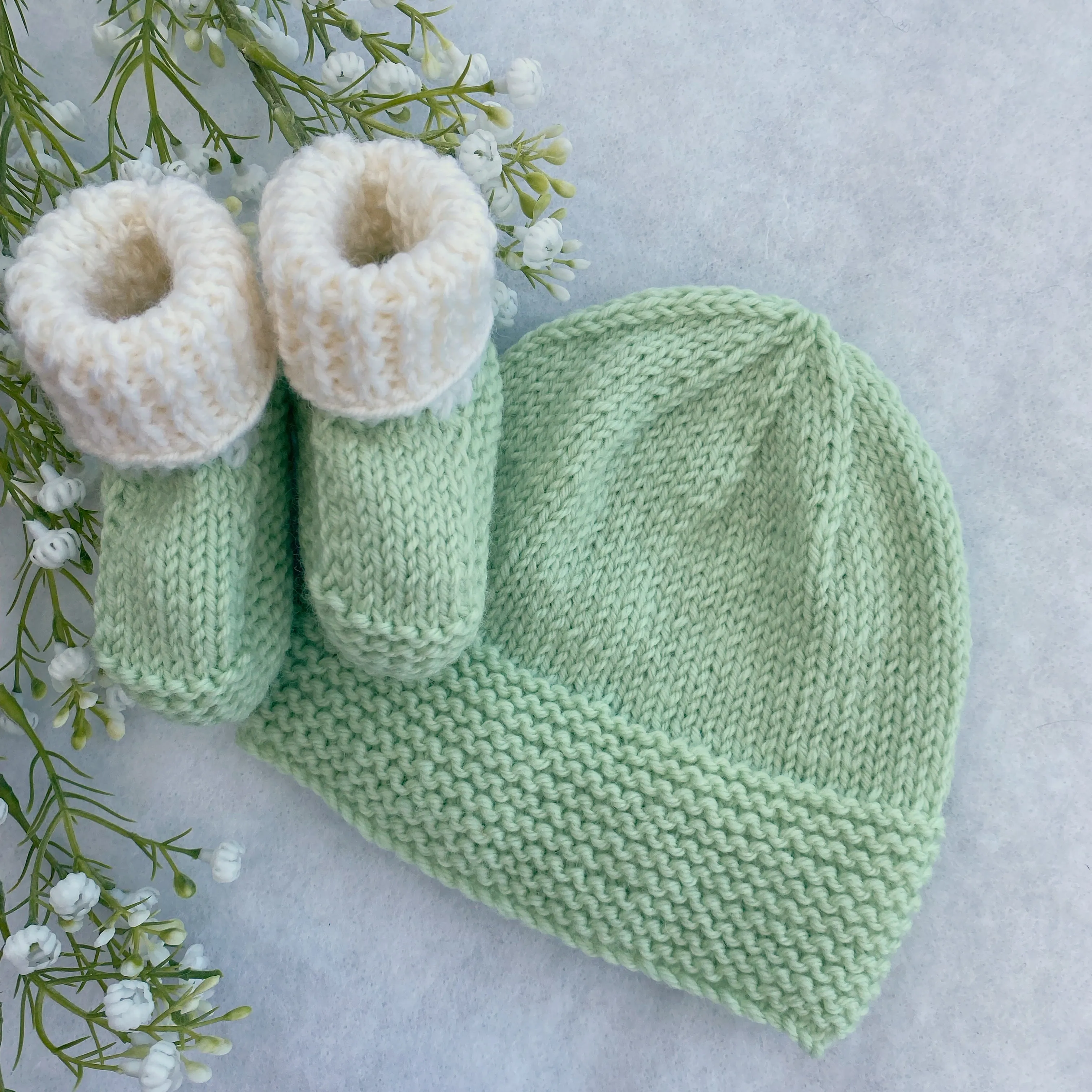 Merino baby bootie and hat set