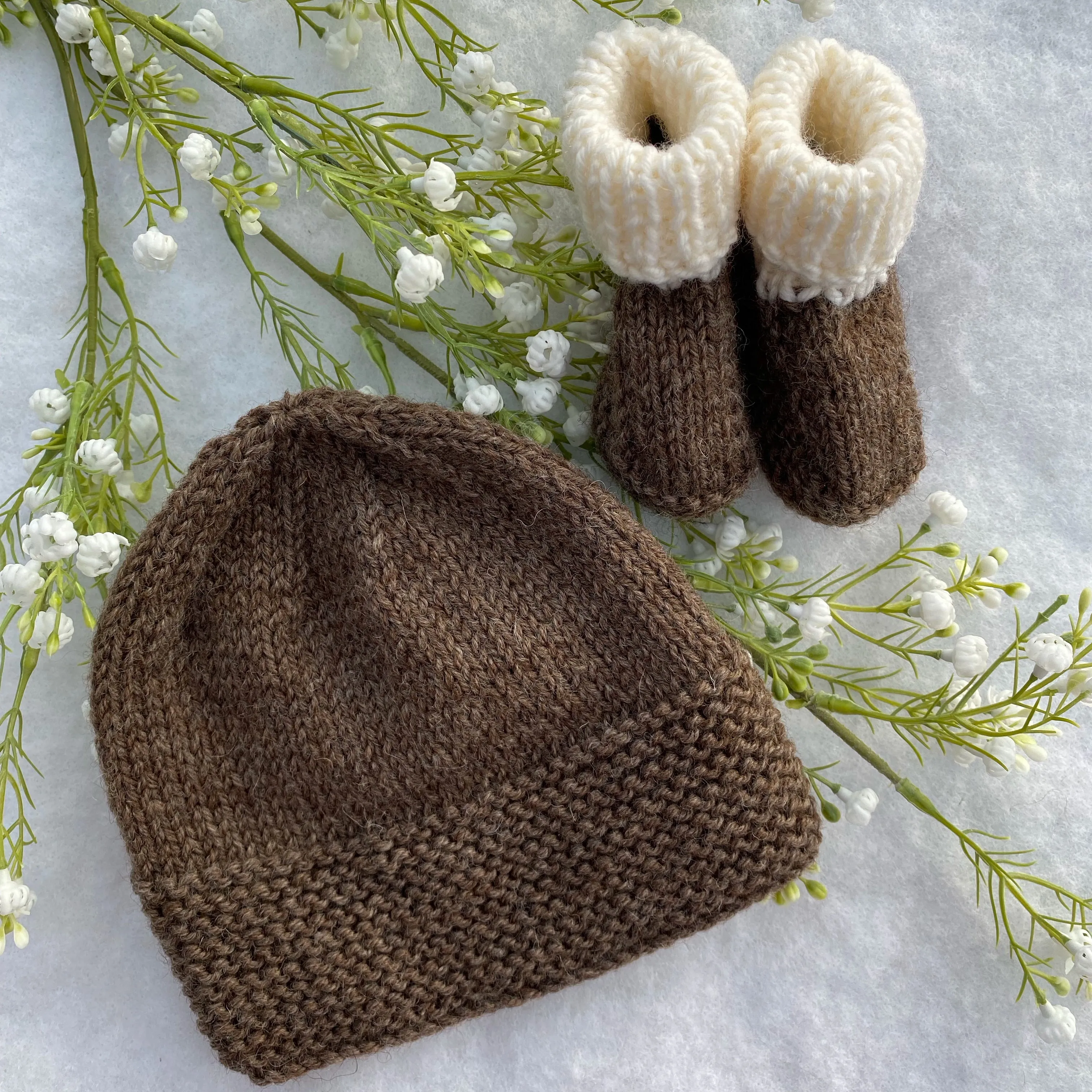 Merino baby bootie and hat set