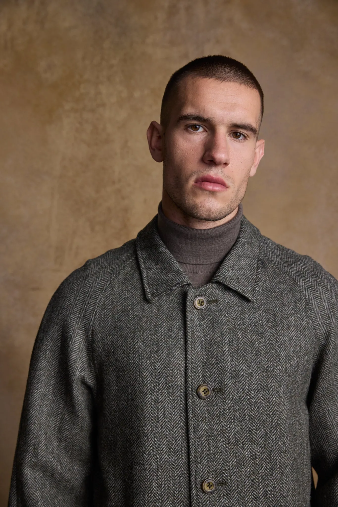 Sean Tweed Coat - Olive Wide Herringbone