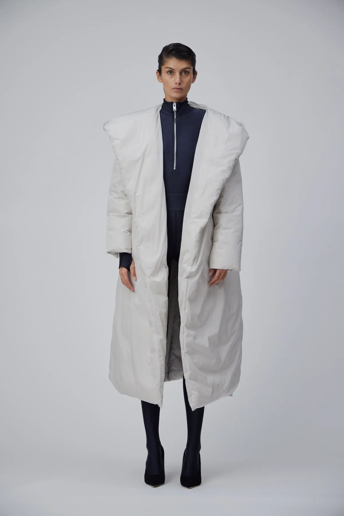 TRAVEL COAT WITH HOOD IN ECRU