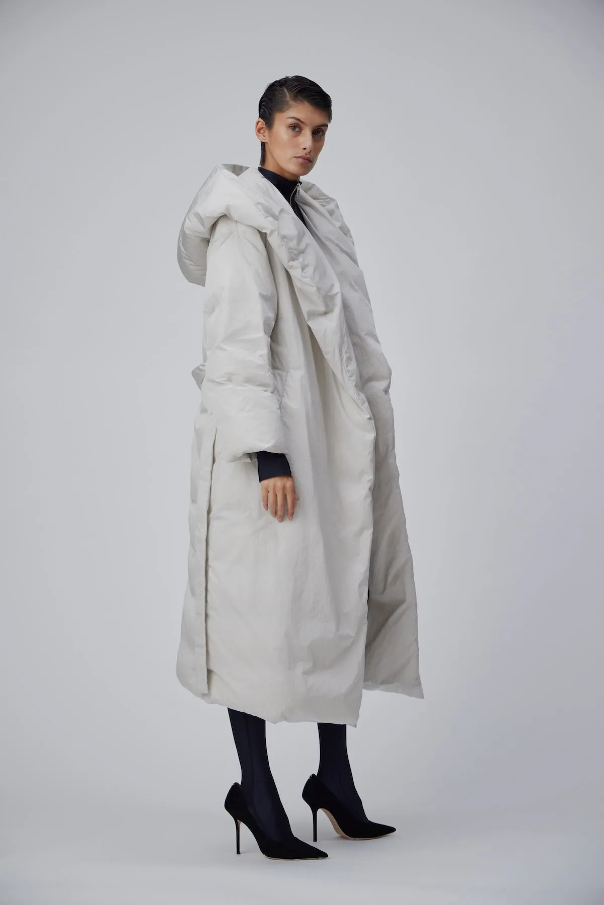 TRAVEL COAT WITH HOOD IN ECRU