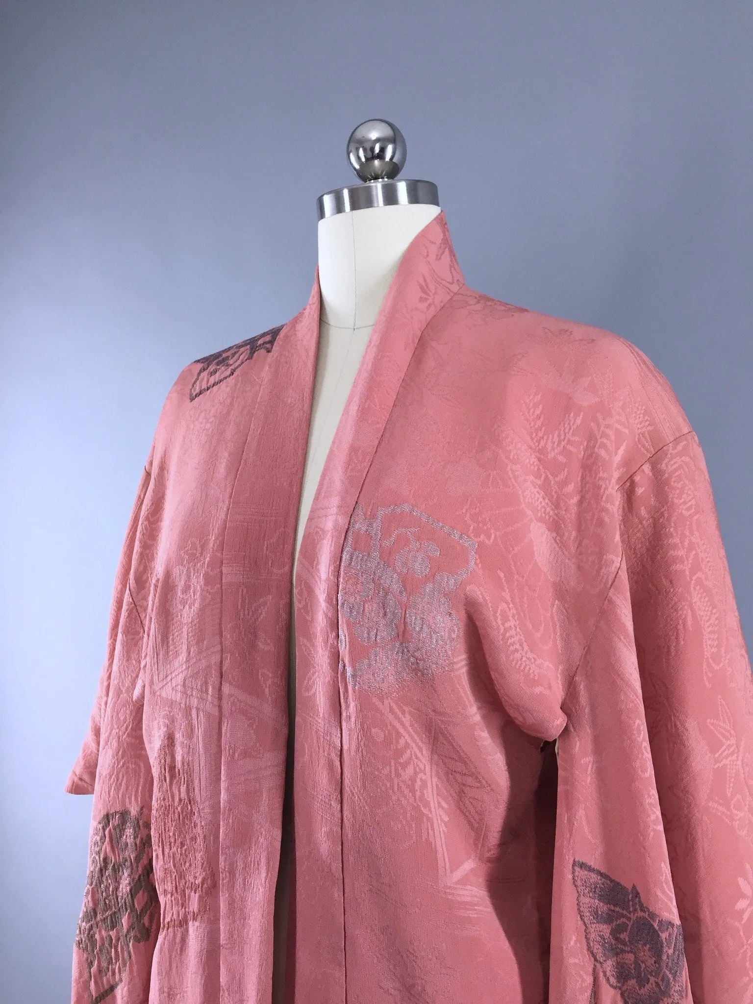 Vintage 1930s Silk Haori Kimono Cardigan / Pink Peach Embroidered Kimono