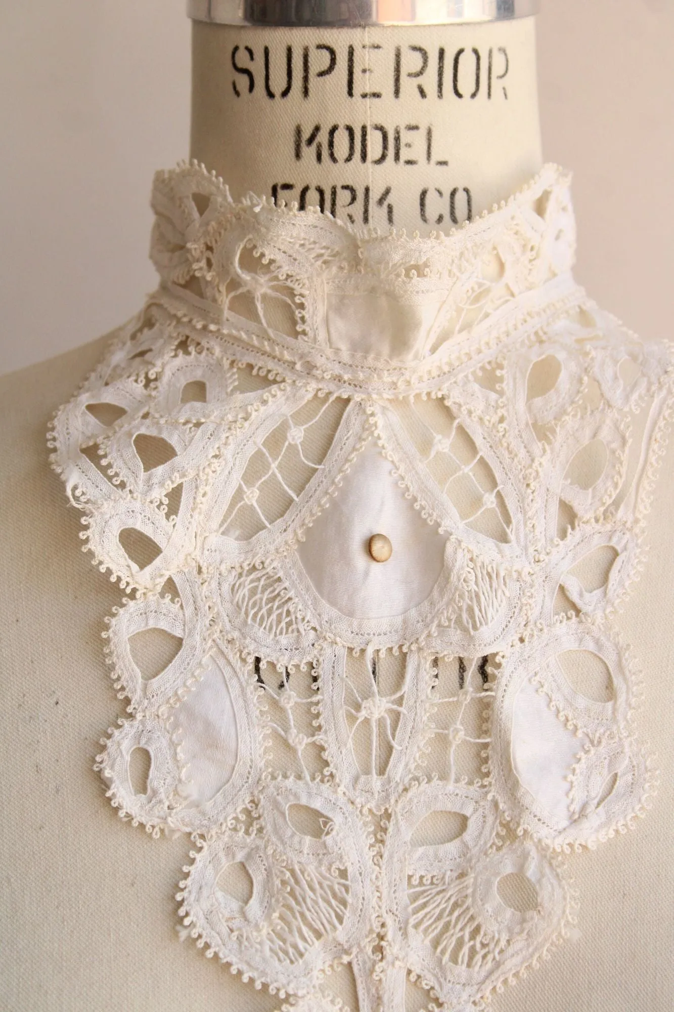 Vintage 1940s 1950s Lace Collar