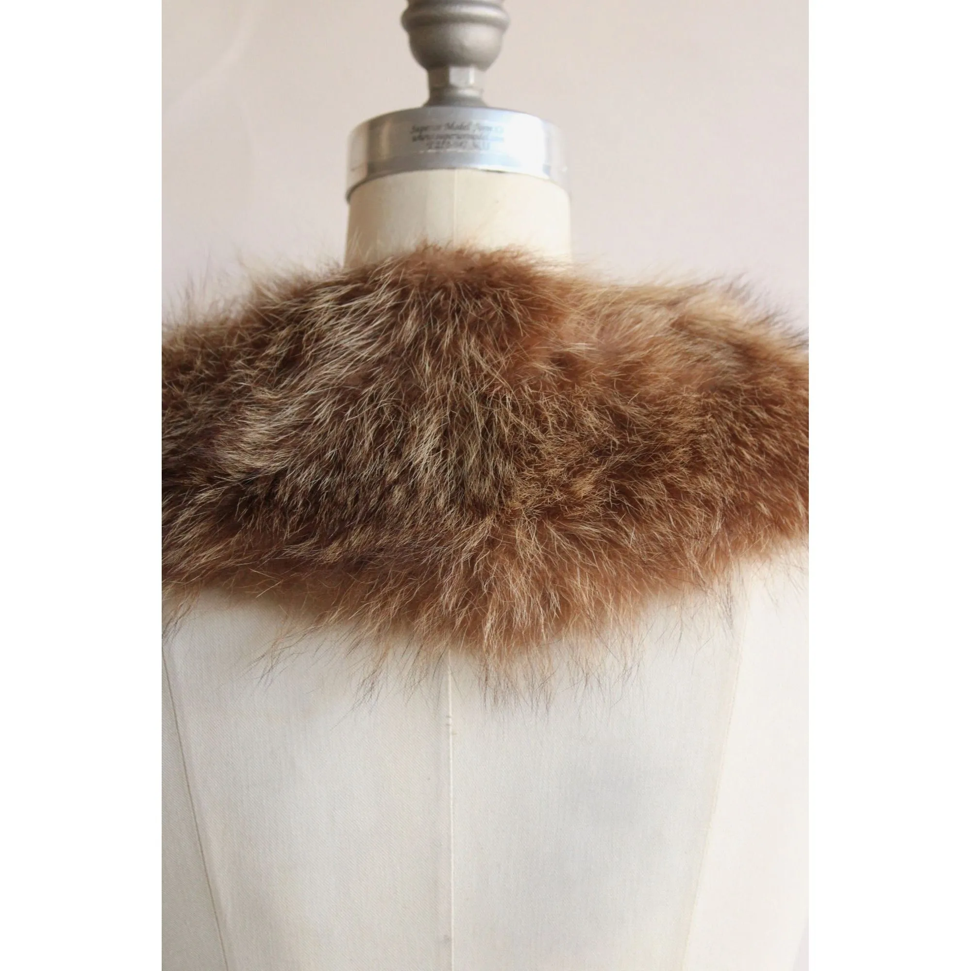 Vintage 1960s 1970s Fur Collar