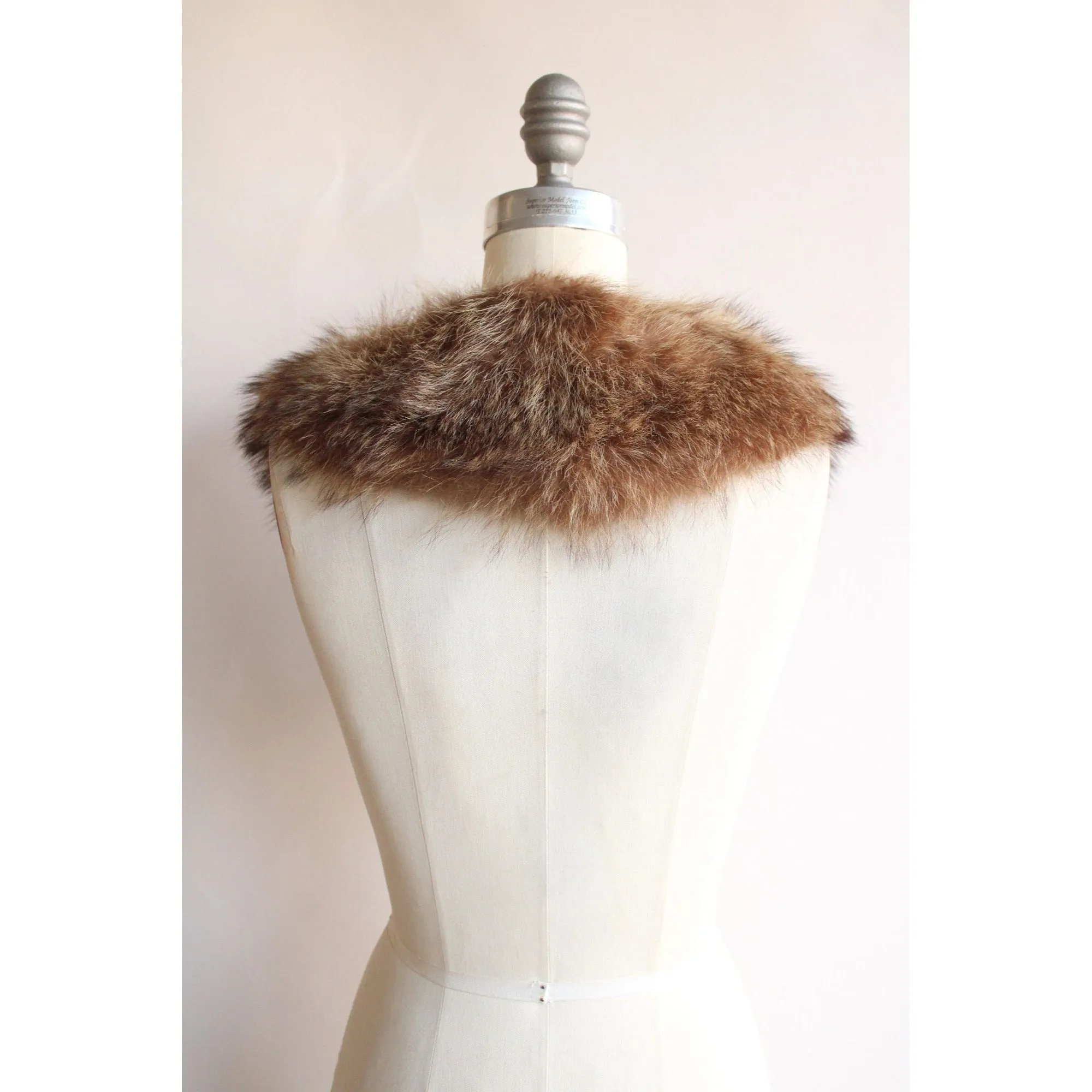 Vintage 1960s 1970s Fur Collar