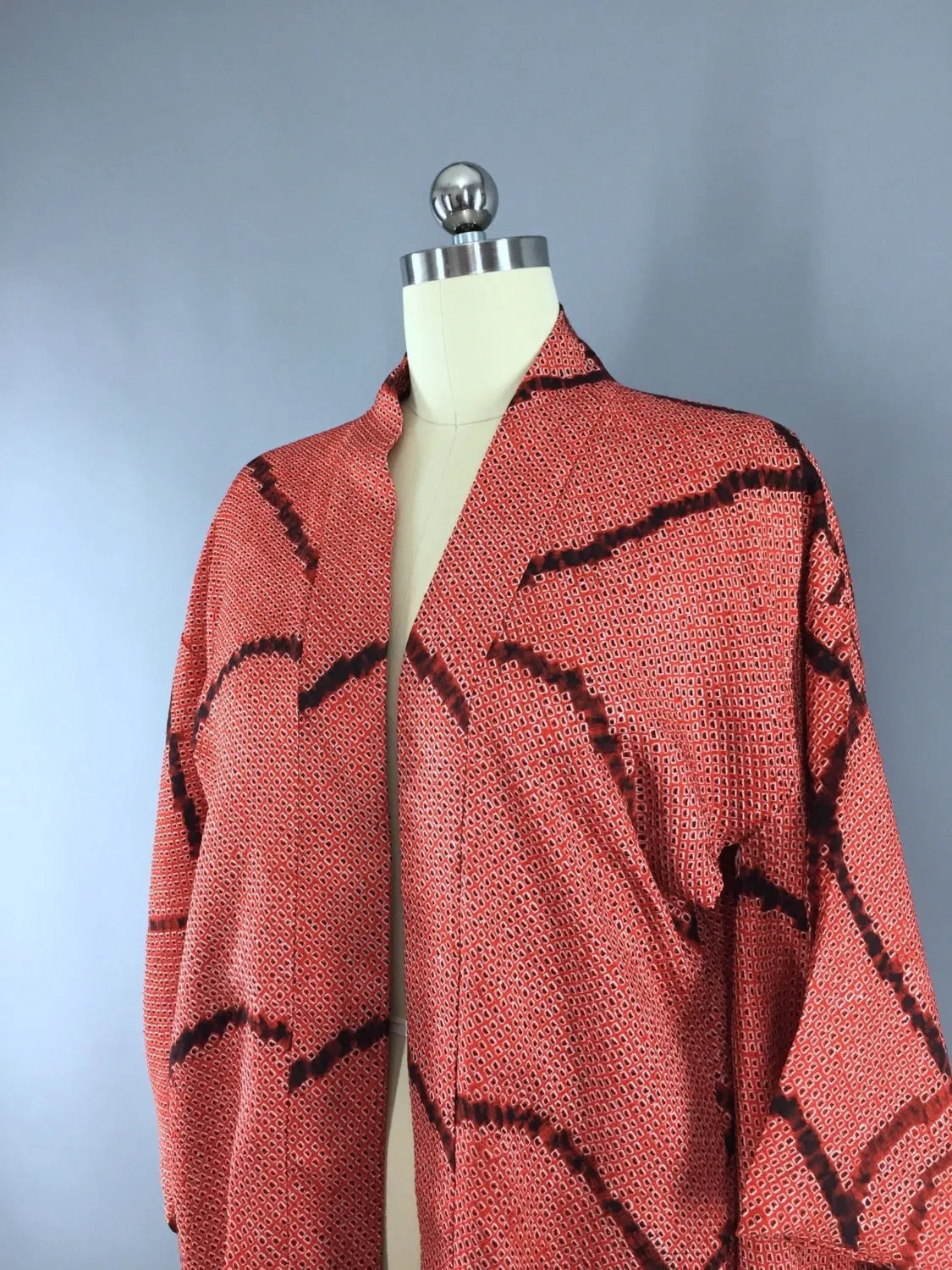 Vintage 1960s Silk Haori Kimono Cardigan / Red & Black Shibori