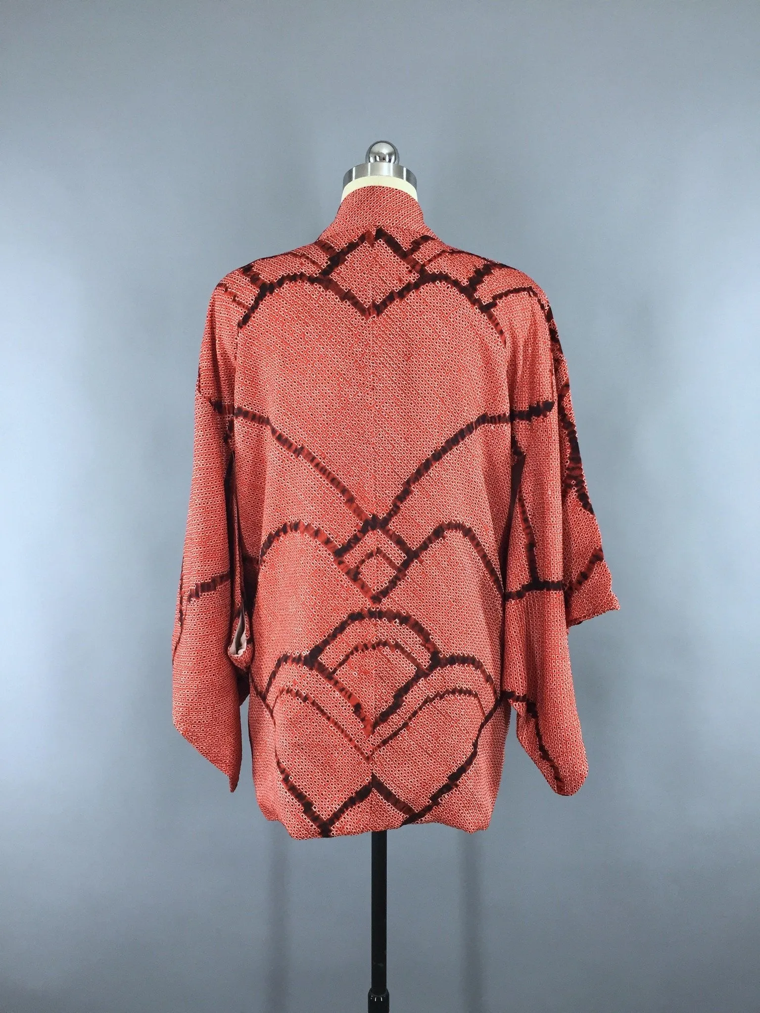 Vintage 1960s Silk Haori Kimono Cardigan / Red & Black Shibori