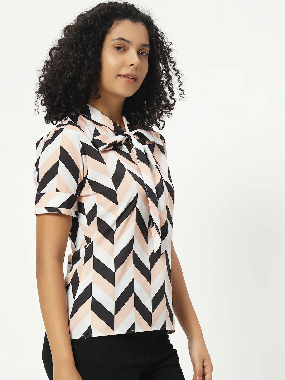 Women Geometric Printed Tie-Up Neck Top