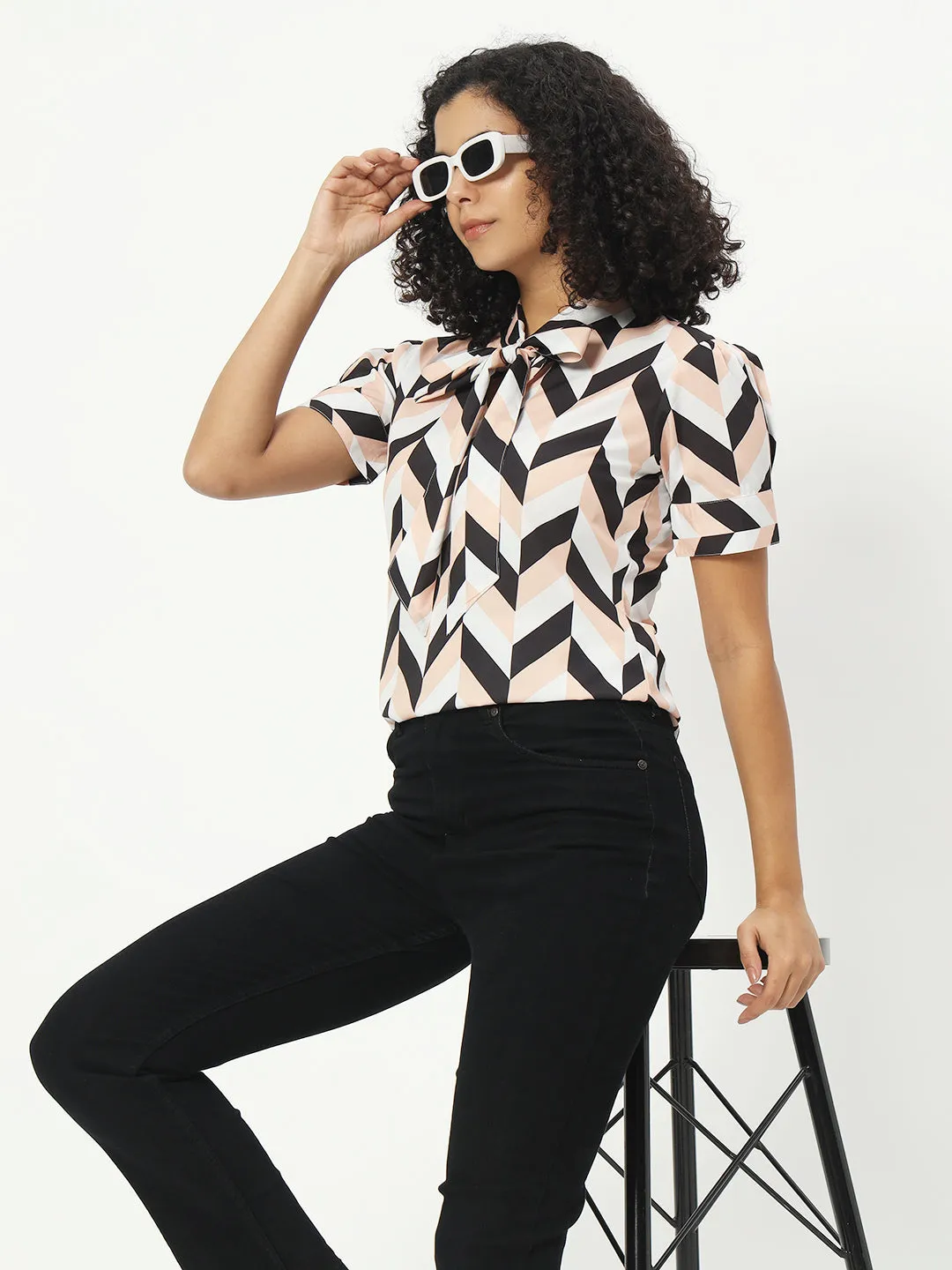 Women Geometric Printed Tie-Up Neck Top